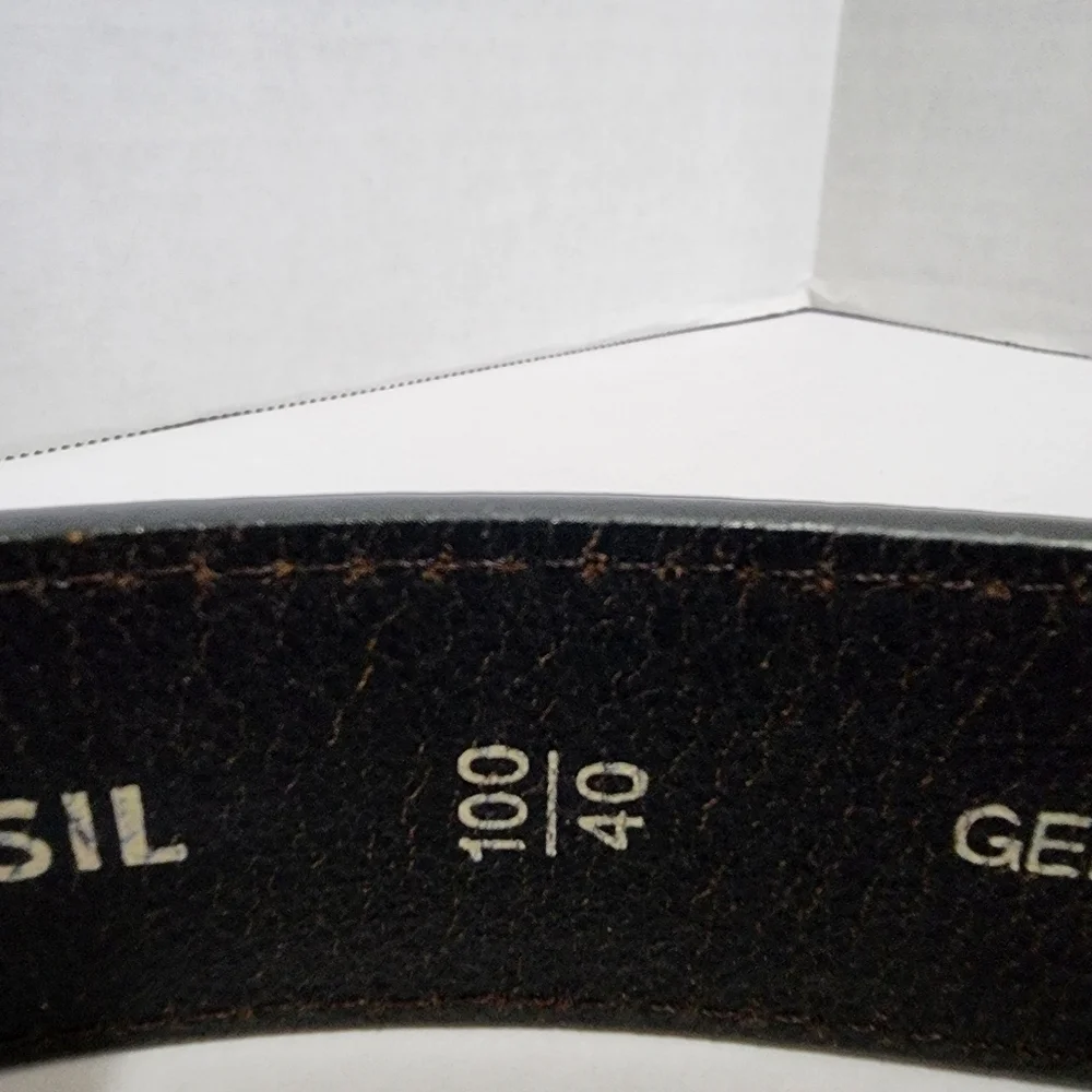 Fossil Brown Genuine Leather Belt Silver Buckle Size 100/40